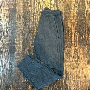 Lululemon grey joggers size 4